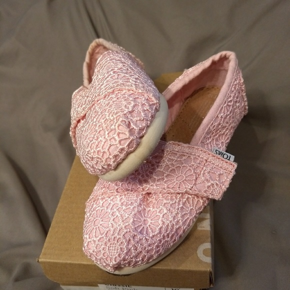 Toms Other - TOMS Classic Tiny in Soft Pink Crotchet Size 10